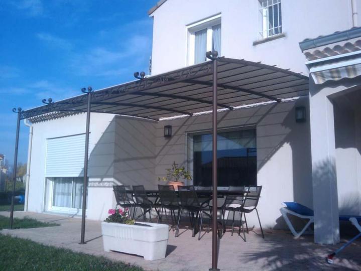 Installation de pergolas métalliques Valence